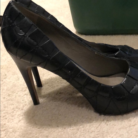 Black heels - Picture 4 of 5